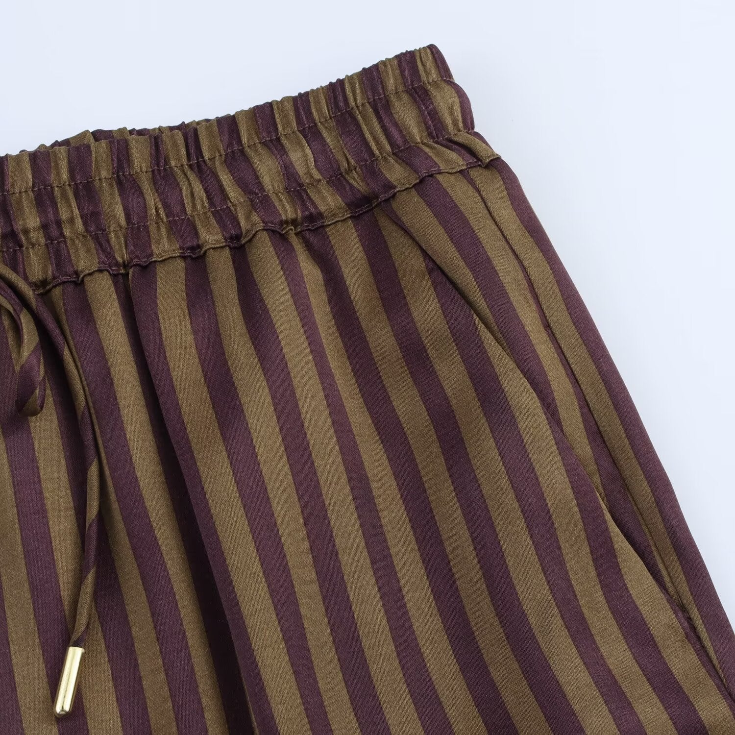 Zweiteiliges Set mit gestreiftem Hemd & gerader Hose – Stilvoll & Bequem