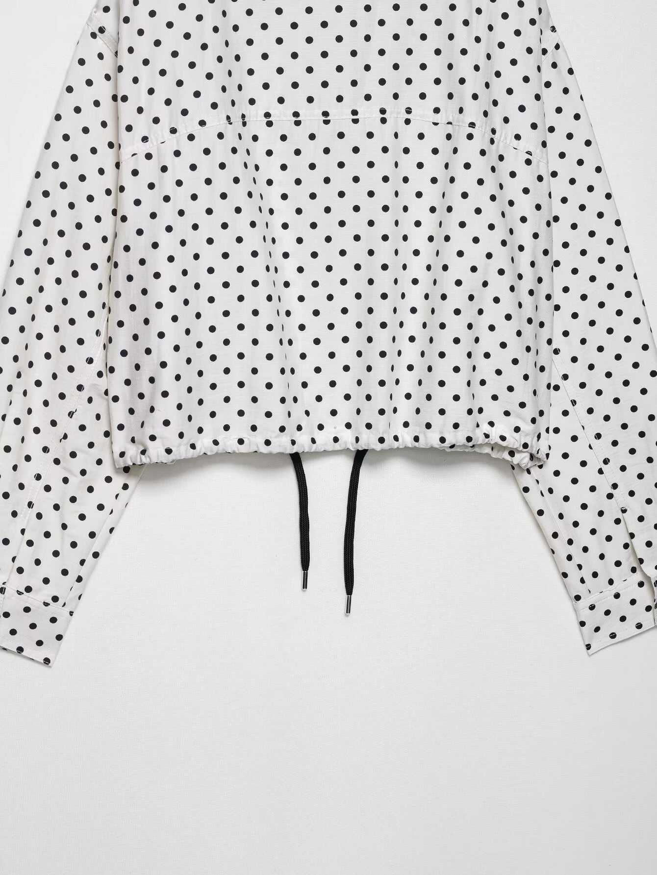 Kurzjacke im Polka-Dot-Design