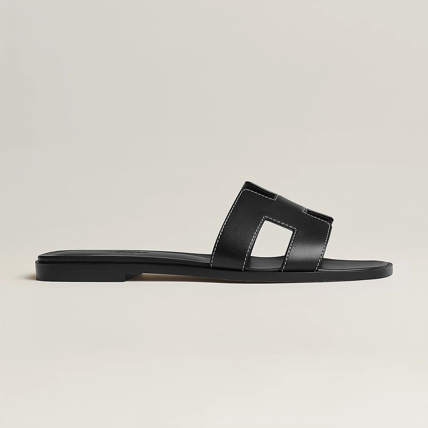 Sandalen mit "H" Design