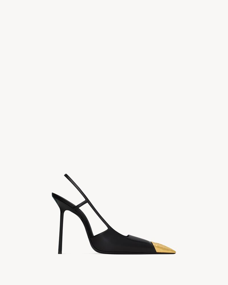 Extravagante Slingback-Pumps mit goldener Kappe