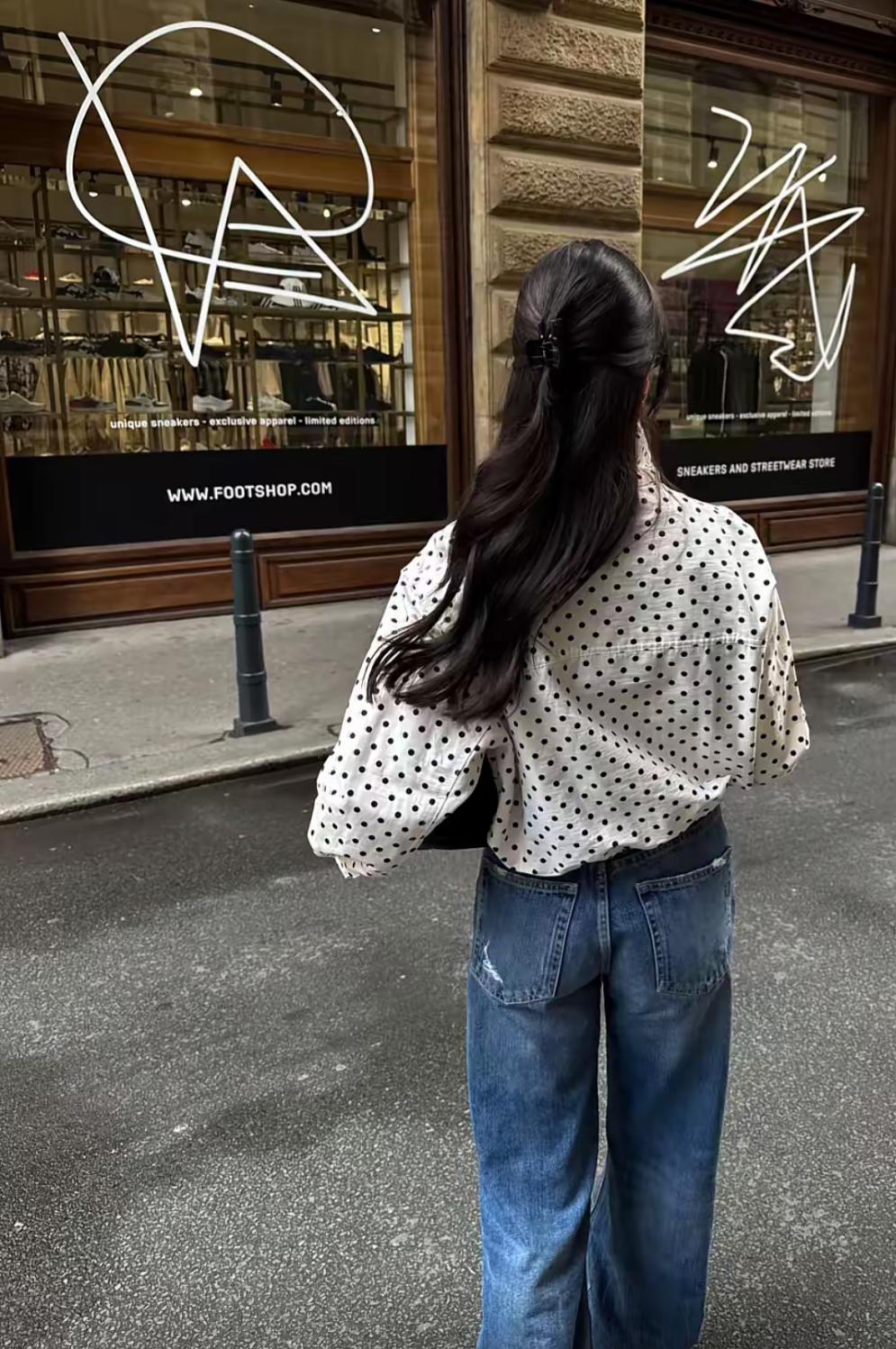 Kurzjacke im Polka-Dot-Design