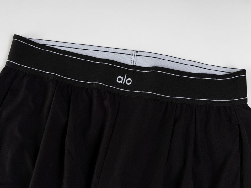 Lässige Hose mit Statement Bund