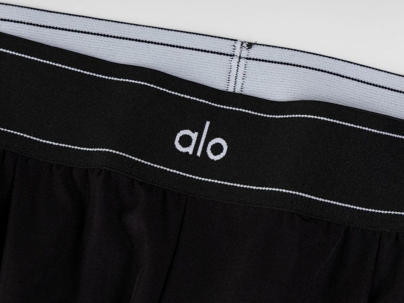 Lässige Hose mit Statement Bund